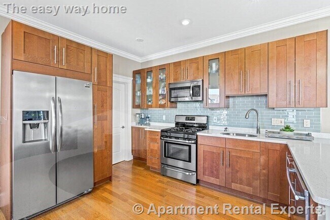 Building Photo - 52 Stanley Ave Rental