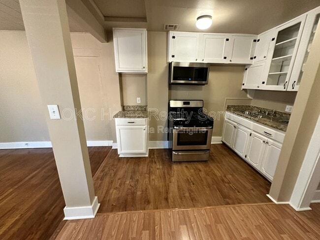 Photo - 1715 N Villa Ave