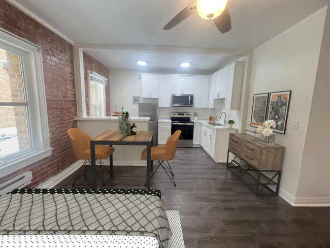 Building Photo - Flint 301 S Kenmore LLC Rental