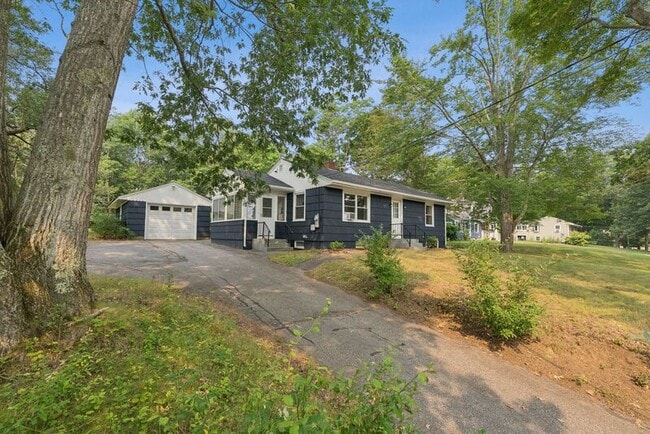 Building Photo - 67 Cutts Rd Rental