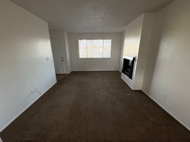 Photo - 2096 Unidad 2517