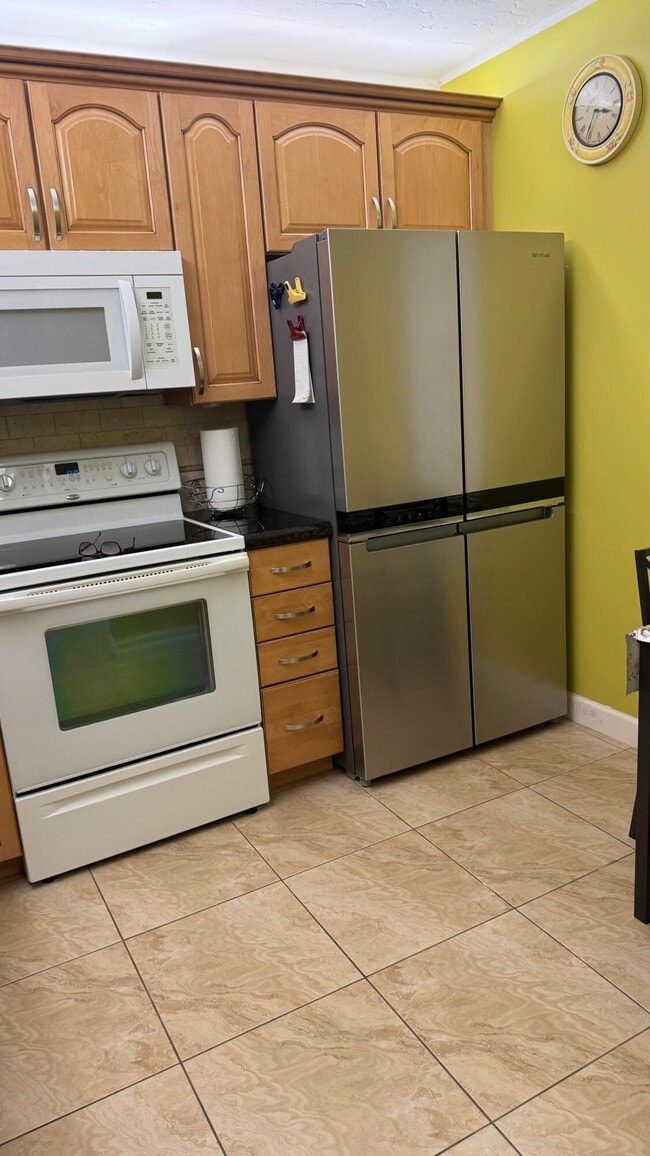 Photo - 2841 Somerset Dr Unit 112