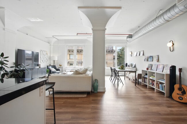 Photo - 300 NW 8th Ave Unidad 509