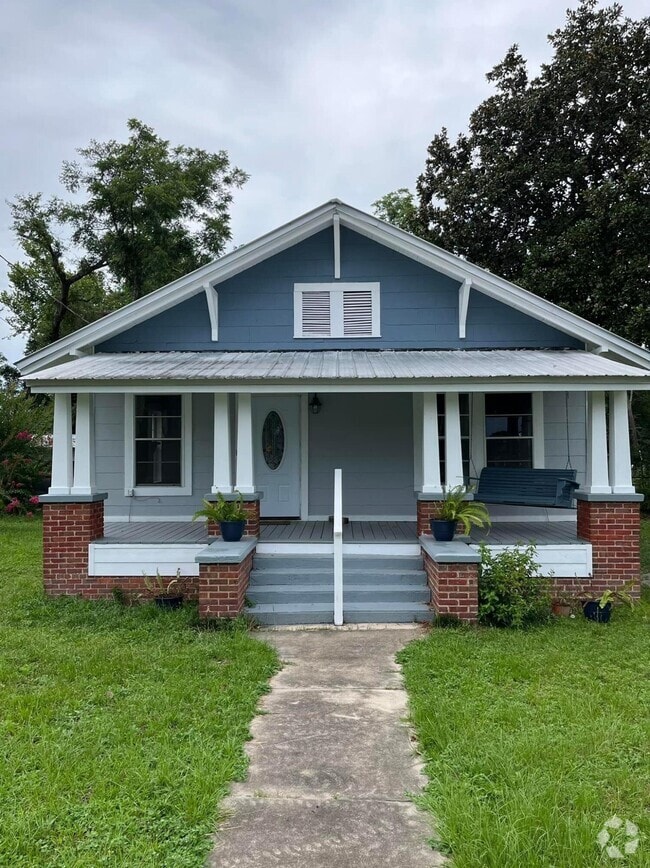 Building Photo - 145 Live Oak Ave W Rental