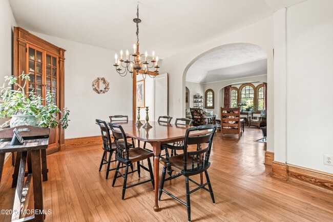 Photo - 400 Grassmere Avenue