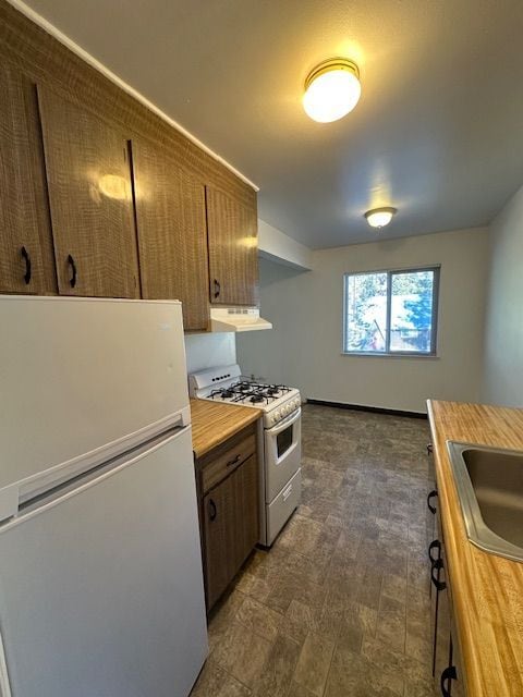 Kitchen - 3728 Primrose Rd