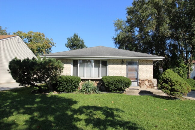 Building Photo - 651 N Kenilworth Ave Rental