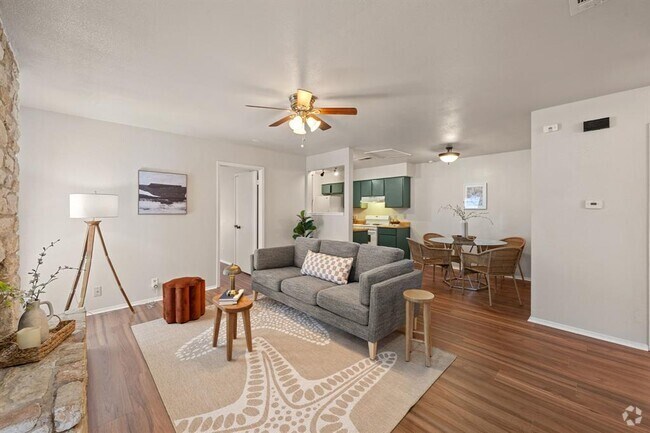Building Photo - 703 Country Aire Dr Rental