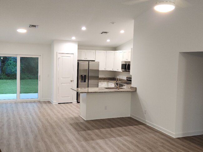 Photo - 1115 18th St SW