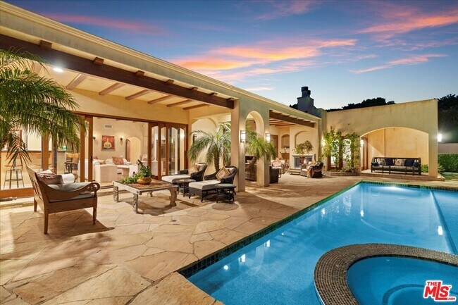 1740 Carla Ridge