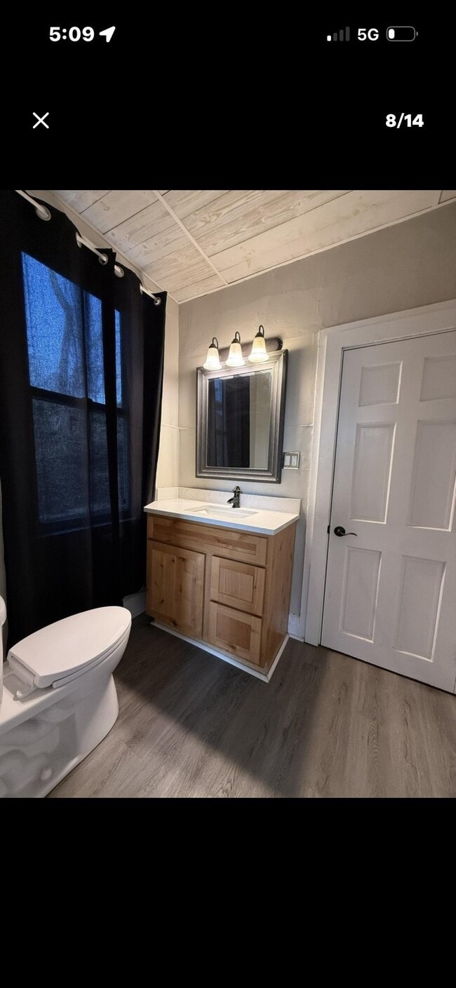 Photo - 229 N Spring St
