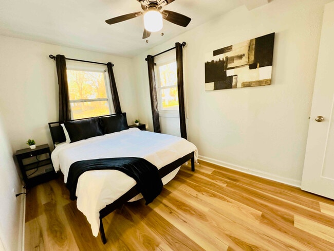 Photo - 1316 Whiting St SW