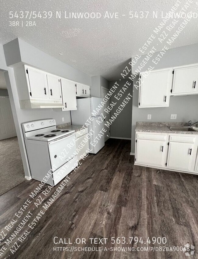 Building Photo - 3 Bedroom, 1.5 Bathrooms fully remodeled a... Unit 5437 N Linwood Ave Rental