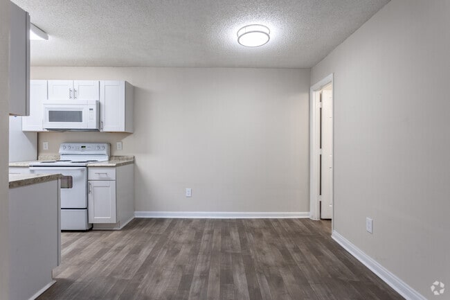 1BR, 1BA - 736SF - Dining Room - Park View Apartments