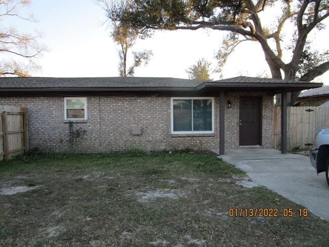 Building Photo - 4828 Grimes St Unit 4828 Grimes St #3
