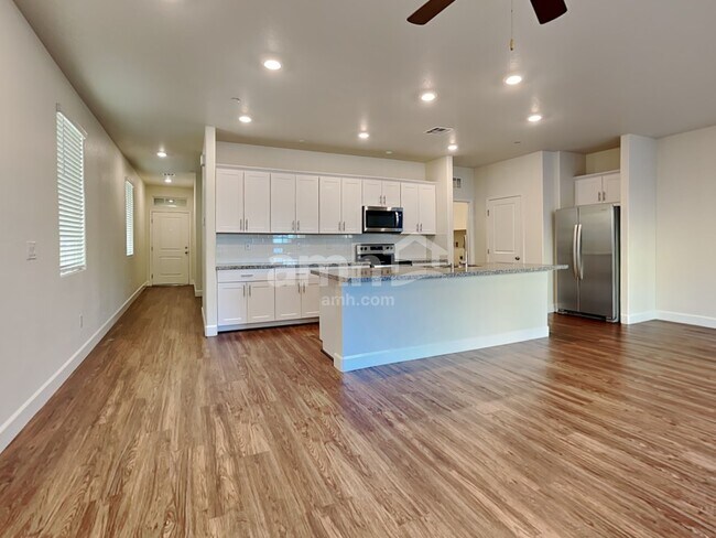 Photo - 344 Timber Kate Pl