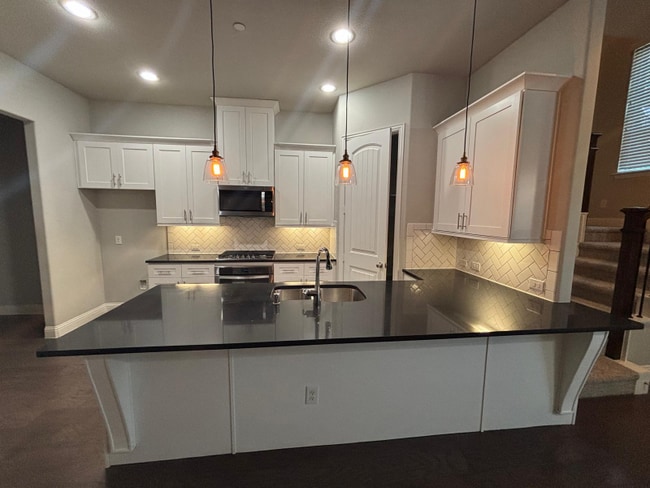 Photo - 6142 Rainbow Valley Pl