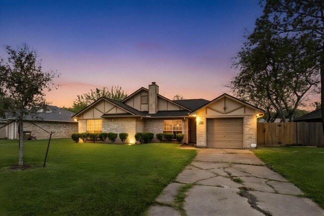 Building Photo - 5213 Winding Brook Dr