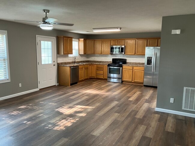 Photo - 15182 Fietsam Rd Unit A