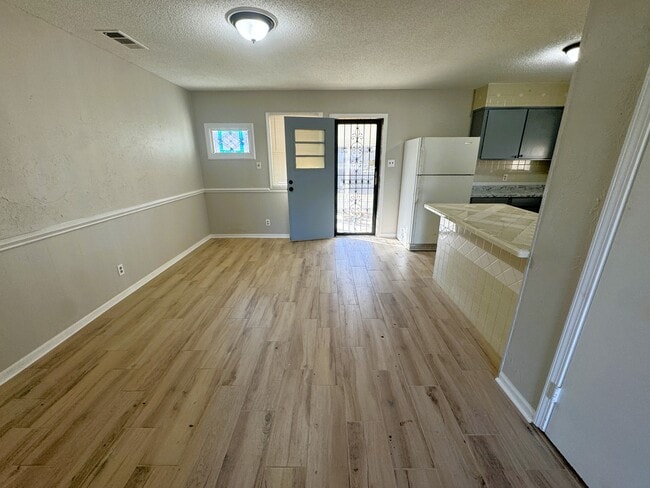 Photo - 4577 Gailwood Ave