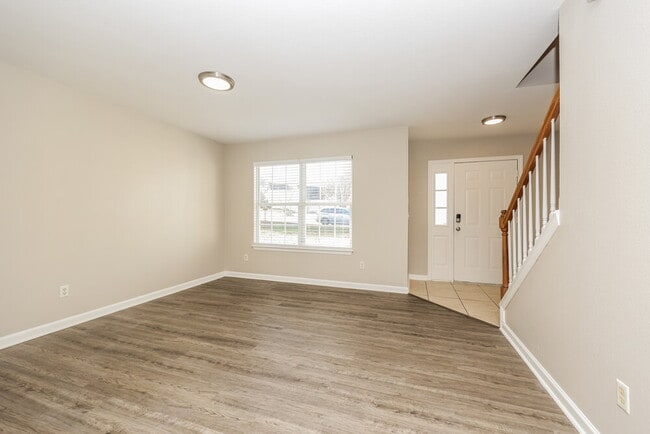 Photo - 1523 Waxman Dr