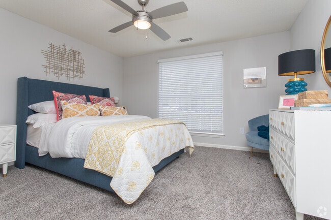 2BR, 2BA - 1068SF - Peaks Landing