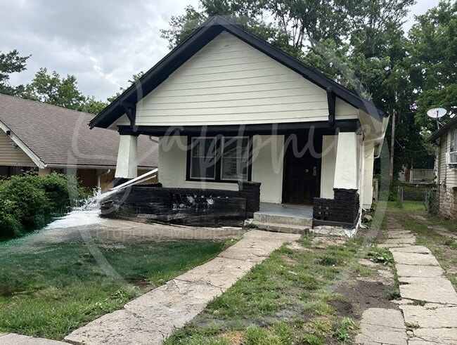 Building Photo - 1508 E 49th Terrace