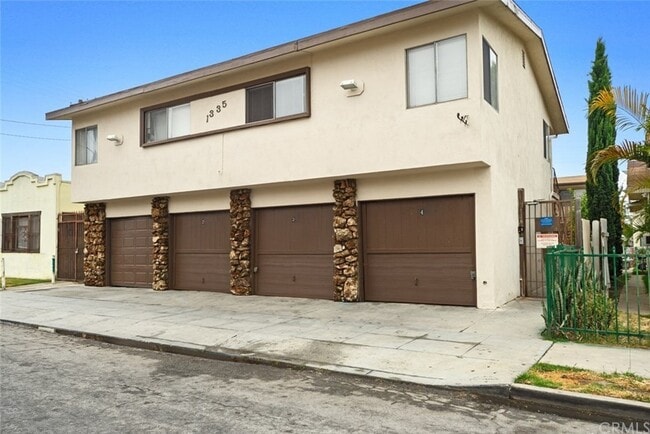 Photo - 1335 Stanley Ave Unidad 7