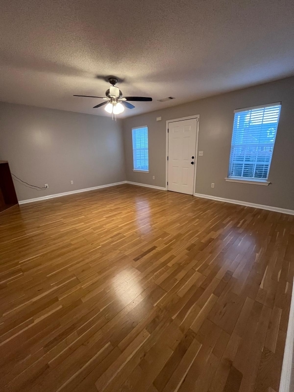 Photo - 530 City Park Dr