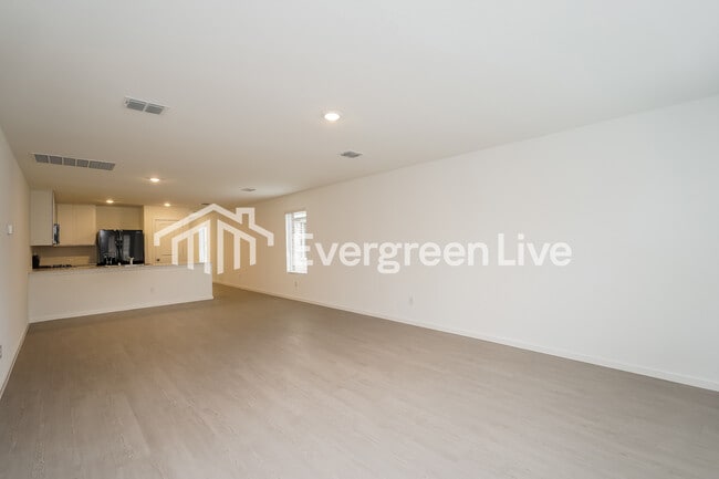 Photo - 808 Dressage Ln