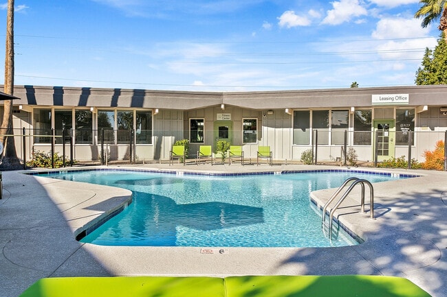 Piscina estilo resort