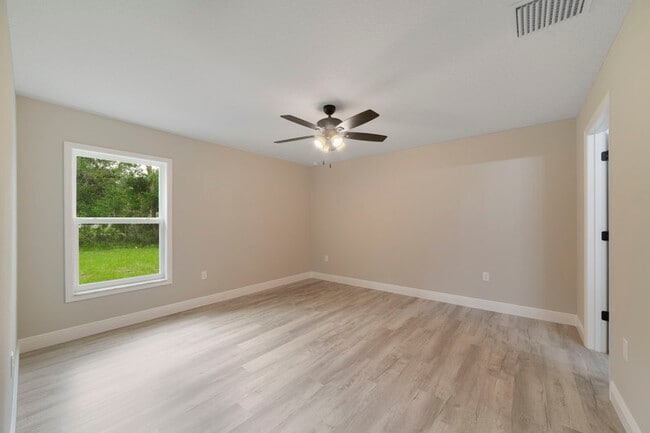 Photo - 8949 N Cortlandt Dr