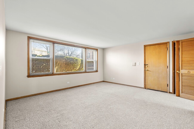 Photo - 6556 N Northwest Hwy Unit GN