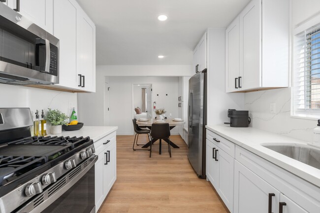 4458-62 40th St Unit 4458 1-2