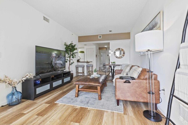 Photo - 2060 Greenview Shores Blvd Unit 318