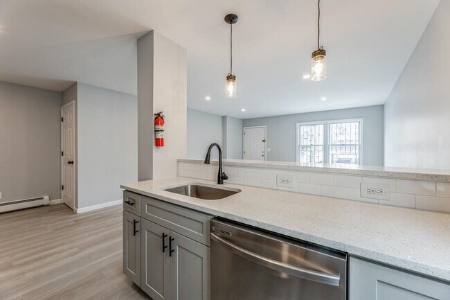 Photo - 260 Randolph Ave Unidad 2