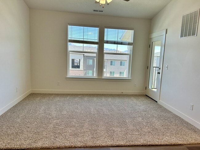 13713 S Hanley Ln Unit 301