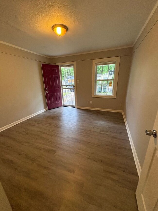 Photo - Charming 1 Bed / 1 Bath Duplex in Memphis – Convenient & Affordable Living