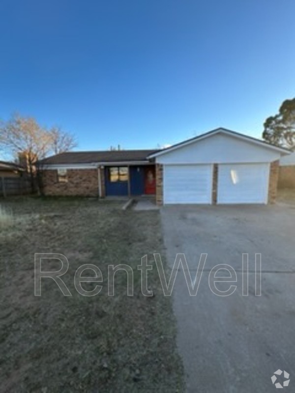 Building Photo - 909 Bradley St Rental