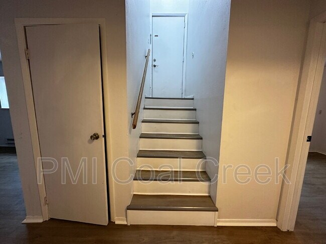 Photo - 104 Judson St