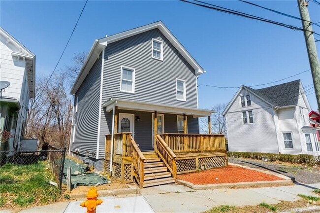 Building Photo - 31 Willetts Ave Unit 1st floor Rental