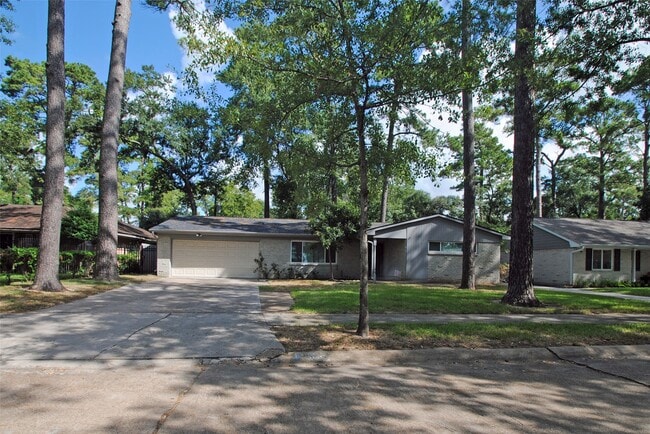 Photo - 10034 Cedardale Dr