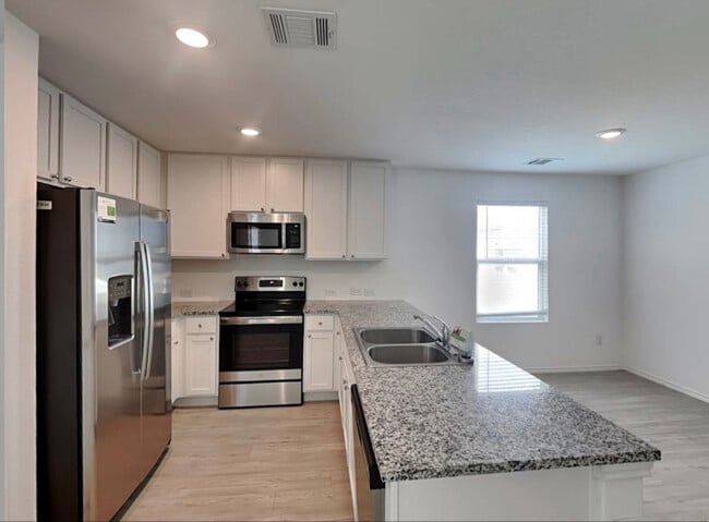 Photo - 145 Parish Ln