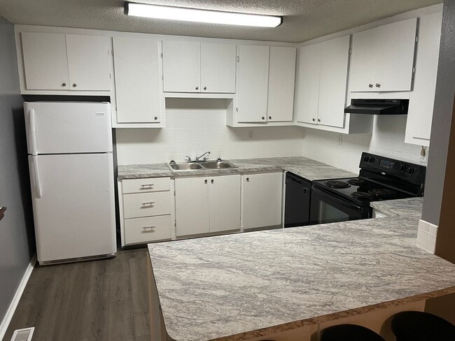 Photo - Shoreline Duplex Apartment Unit B