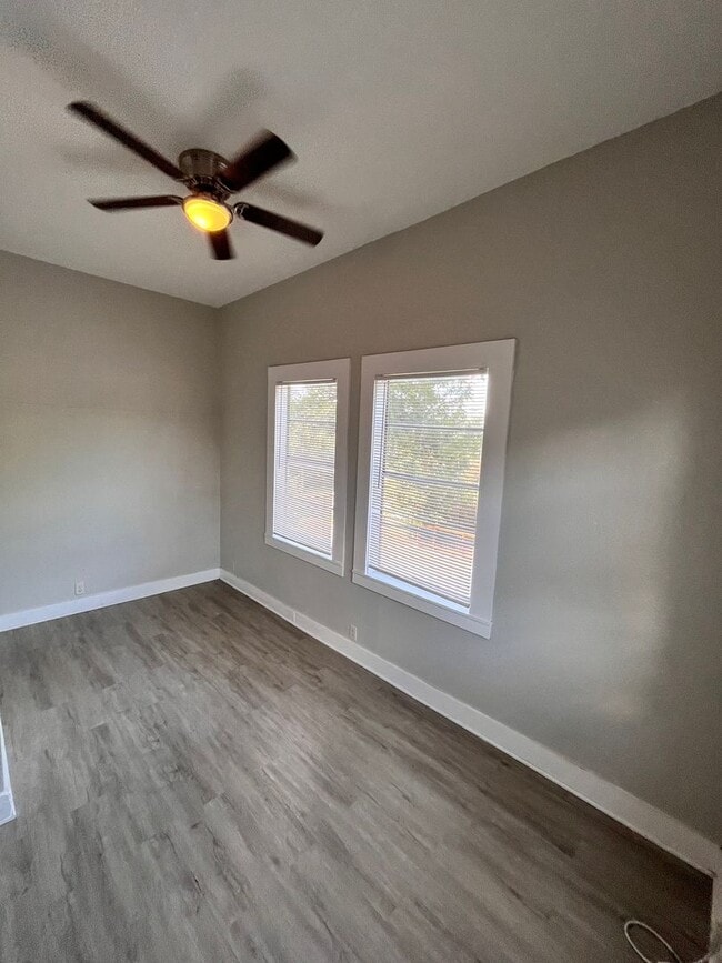 Photo - Move In Ready 3-Bedroom Apartment! **MOVE-IN SPECIAL** Unidad 4