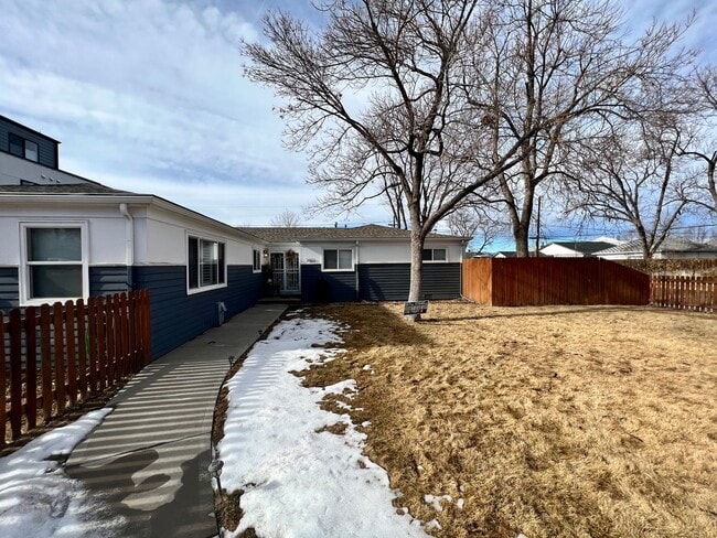 Photo - 3001-3005 S Fox St Unit 3003