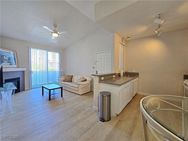 Building Photo - 4960 Harrison Dr Unit 229