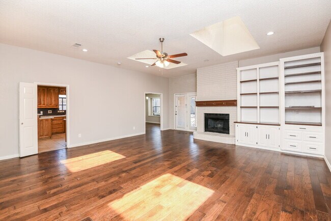 Photo - 2008 Hunter Glade Ln