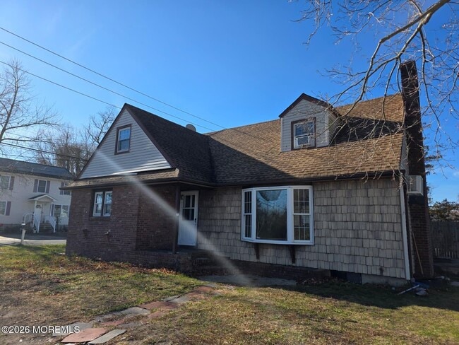 Building Photo - 6 4th St