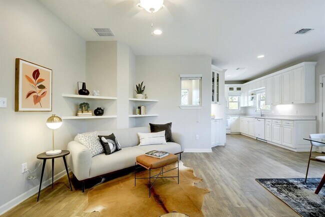 Photo - 2330 Westforest Dr